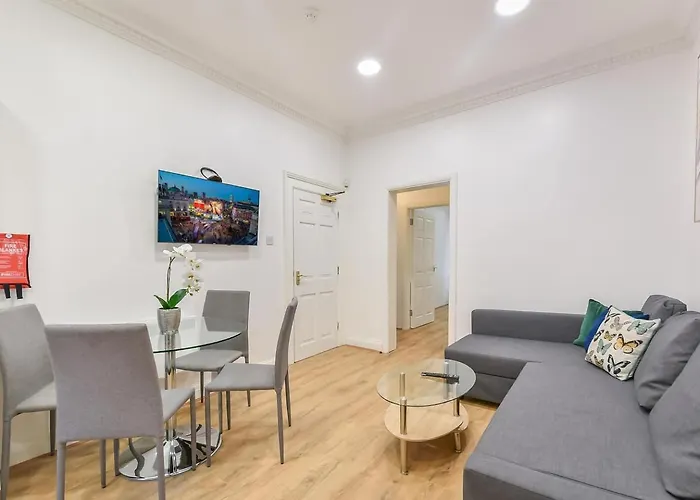 2 Bed Piccadilly Apartment 2